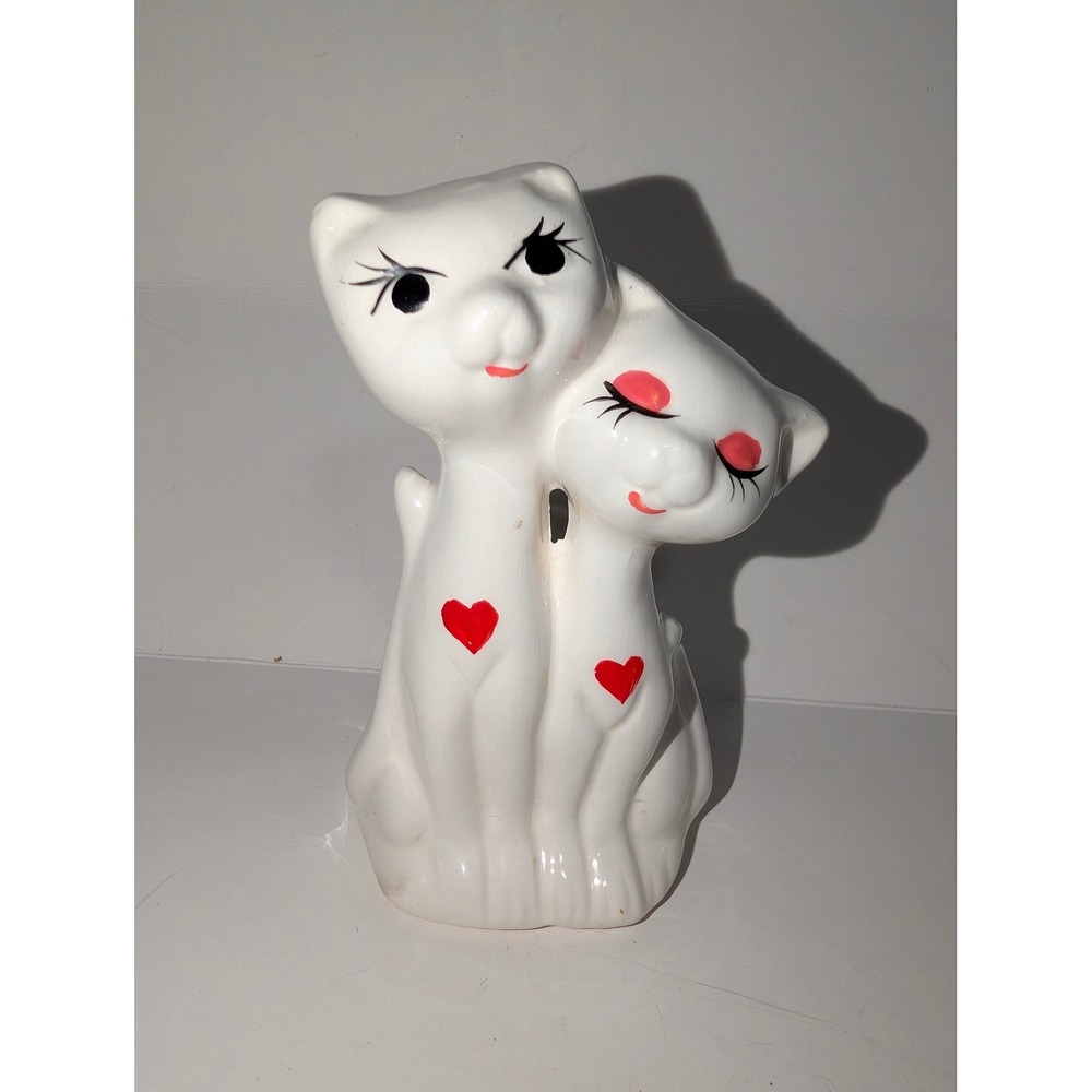Vintage White Ceramic Snuggling Cats Figurine Red Hearts Kitsch Decor Valentine